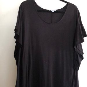 Black shirt with ruffled sleeves